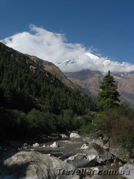 Река и горы. Гималаи, Непал