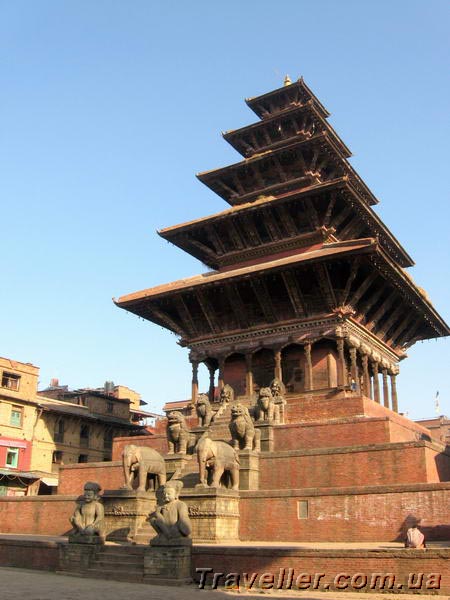 На одной из центральных площадей Бхактапура. Непал