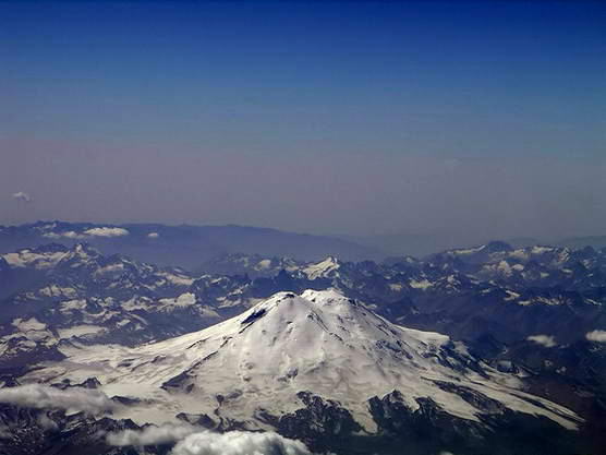 Вид Кавказа и Эльбруса с высоты
