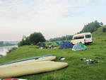 Палаточный лагерь на берегу реки Случь, во время рафтинг-тура