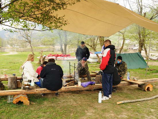 Сплав на Черном Черемоше: отдых в лагере. Четырехдневная программа сплава