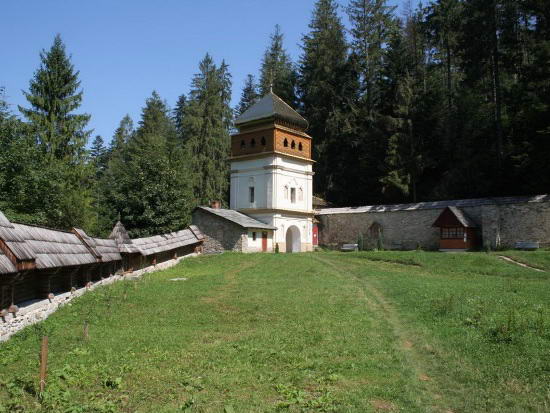 Манявский скит - православный мужской монастырь в с.Манява