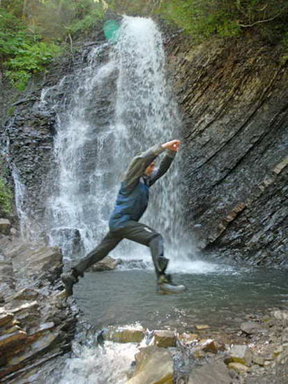 Водопад Гук, 15 м. В программе карпатского велотура