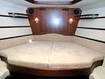 Яхта Папильон для аренды (Одесса). Яхта Папильон - каюта с двухспальной кроватью.