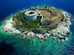 Крепость Мамула в яхтинге по городам Черногории