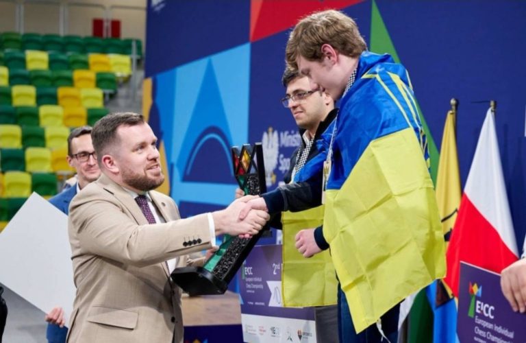 Українець сенсаційно виграв чемпіонат з шахів
